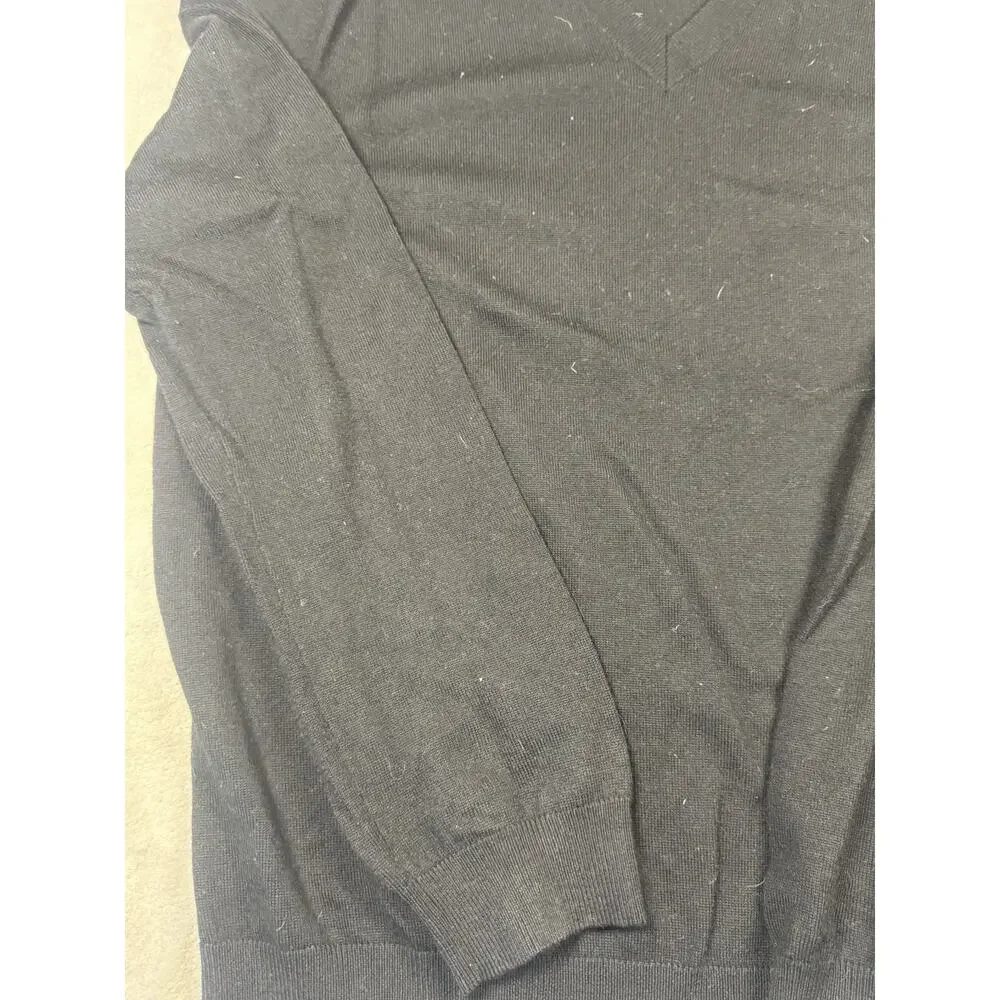 Banana Republic Extra Fine Merino Wool V Neck Sweater Men’s Large Black